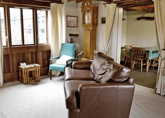 Swallow's Nest - E3245 * Crackenthorpe