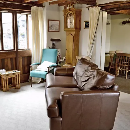 Swallow's Nest - E3245 * Crackenthorpe